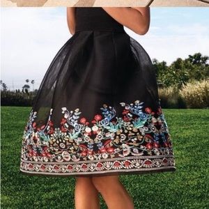 Gianni Bini black floral embroidered skirt